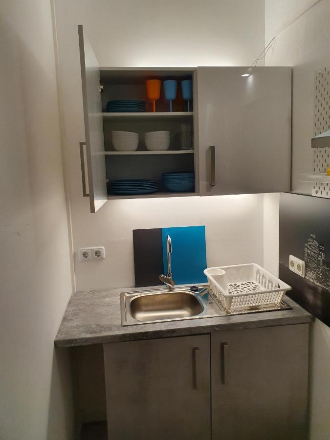 Central Lichtenberger Apartment For 6 People Berlin Eksteriør billede