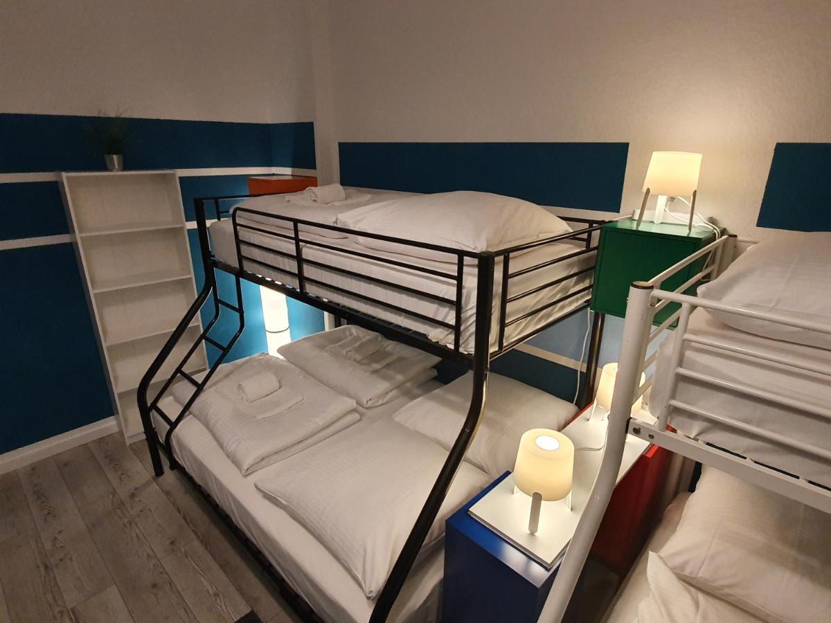 Central Lichtenberger Apartment For 6 People Berlin Eksteriør billede