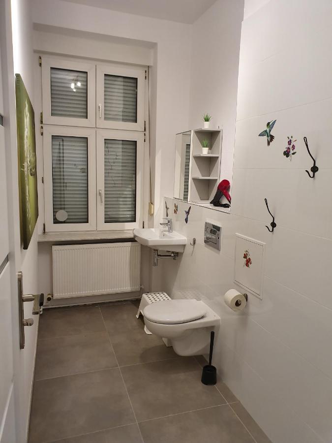 Central Lichtenberger Apartment For 6 People Berlin Eksteriør billede