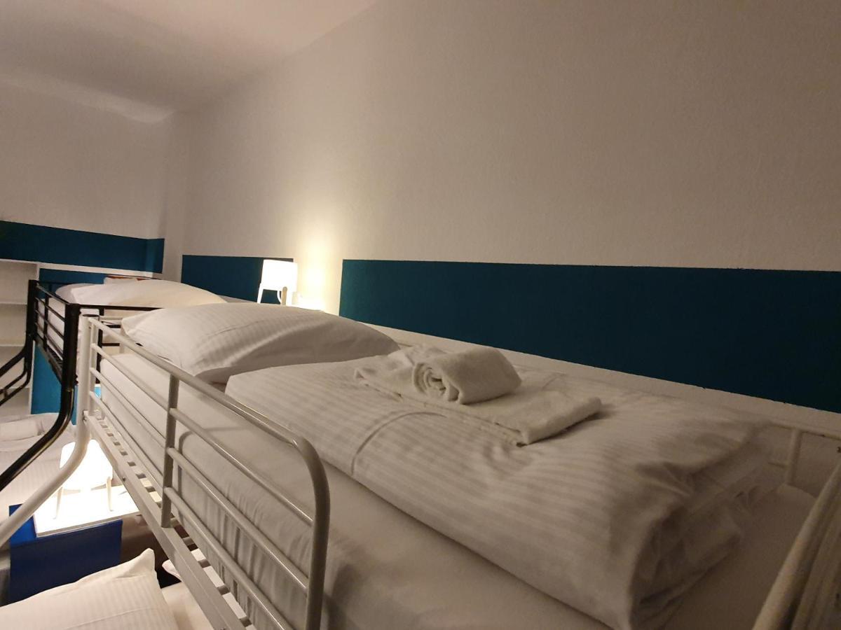 Central Lichtenberger Apartment For 6 People Berlin Eksteriør billede