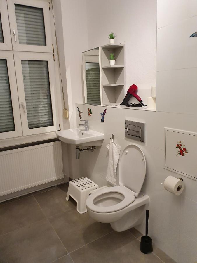 Central Lichtenberger Apartment For 6 People Berlin Eksteriør billede